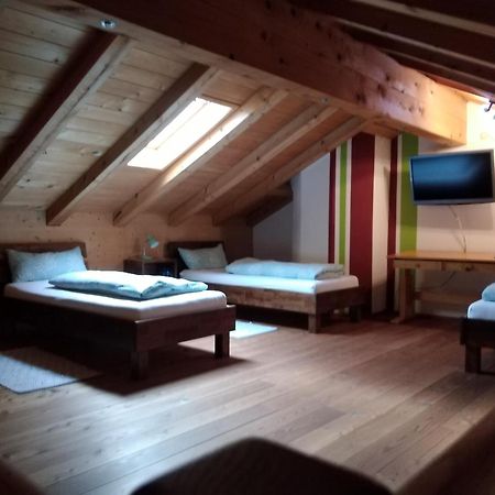Arbeiterwohnung Entbuchner Hof Рордорф Экстерьер фото